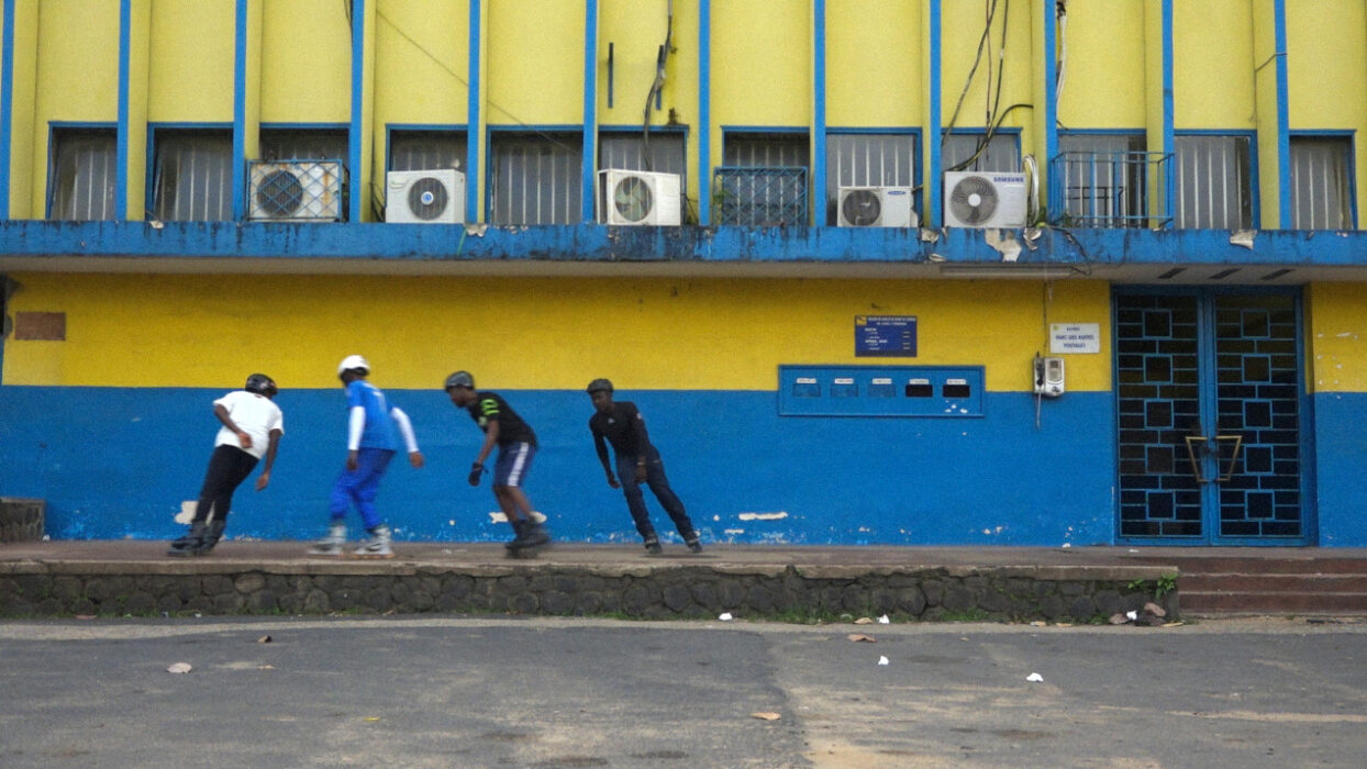 © Max Mbakop, Lilia Kilburn, CINEMA NYANGA NJANGI