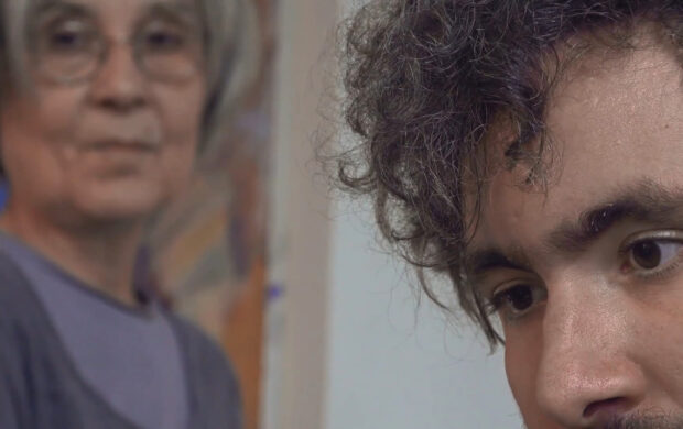 Image issue du film Looking at you looking at me