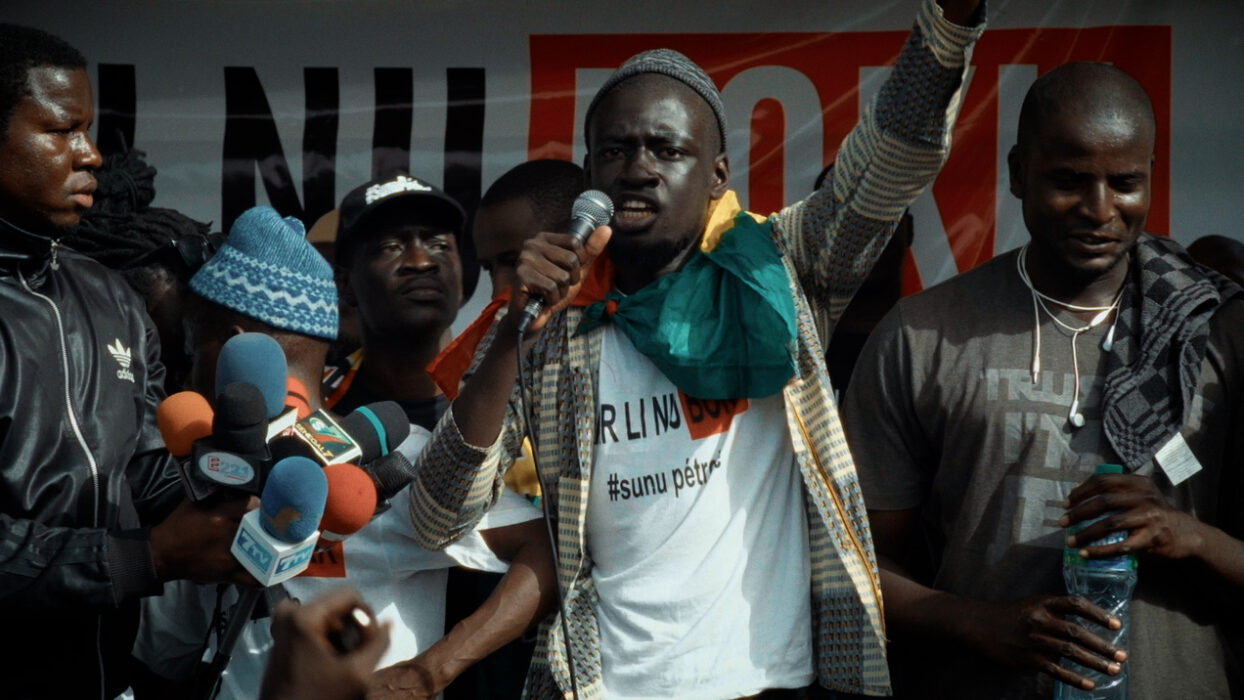 © Abdou Lahat Fall _ Sine films _ L'Echangeur _ Merveilles Production